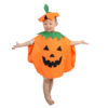 Niño con disfraz de calabaza